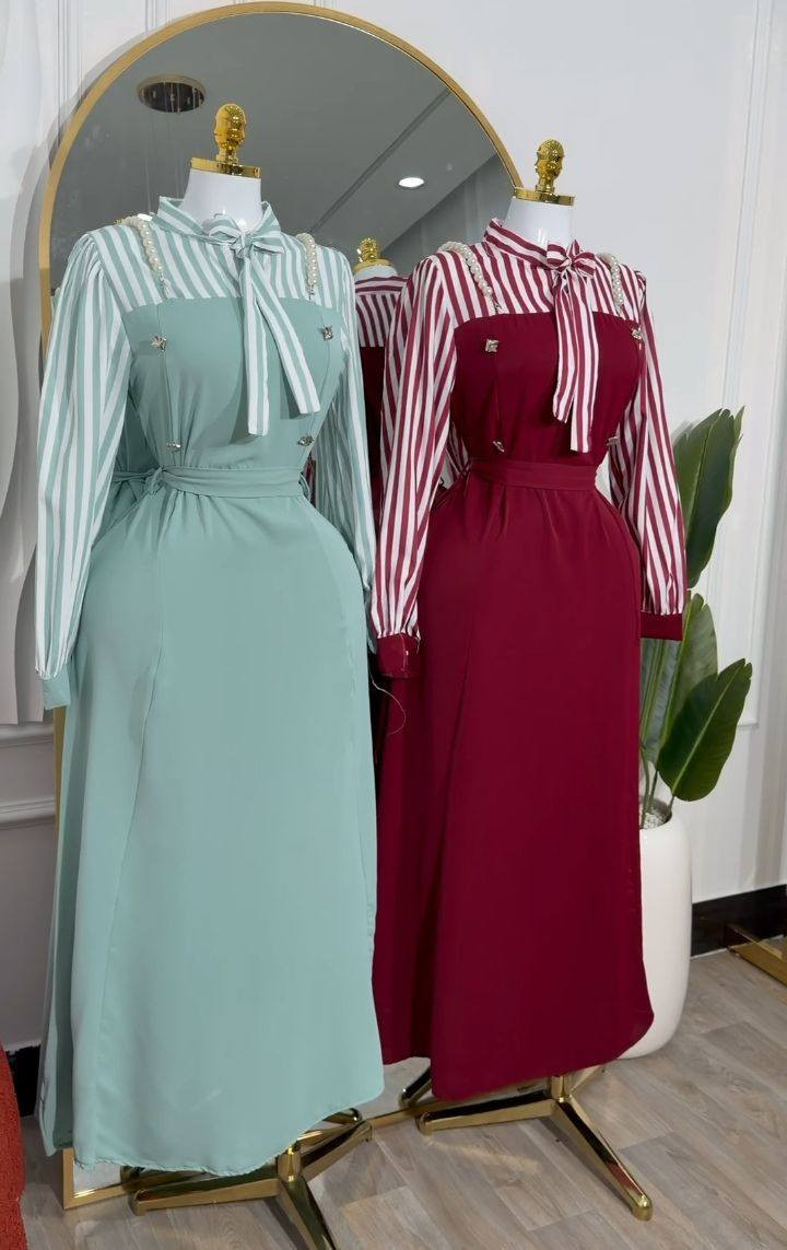 فستان انيق  كوالتي عالي 

خامه دبي  تركي درجه اولى

قياس 48/46/44/42/40/38/

#سعر 25 الف فقط

للحجز واستفسار مراسلتنا على خاص

او واتساب ***********
