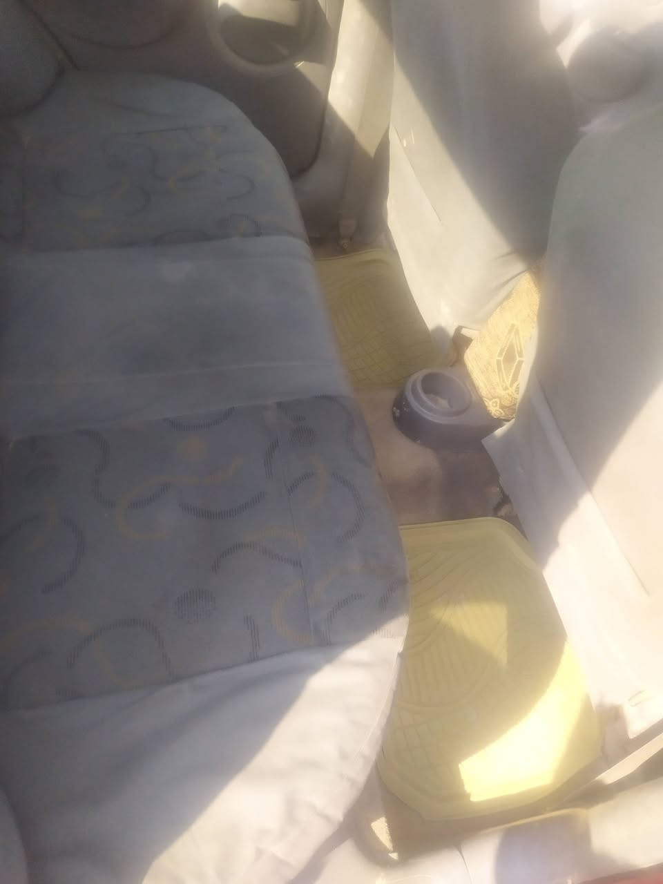 للبيع افيو موديل 2005 وارد خليجي رقم بابل بسمي فول اوتوماتيك مكان بابل شارع 30 السعر 43 وبيه مجال رقم ***********
