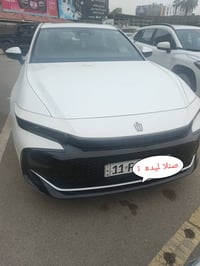 عندي كراون, 2024 ماشيه 6,000 وكالة عبد اللطيف جميل  بعدها زيرو بحالة ا...