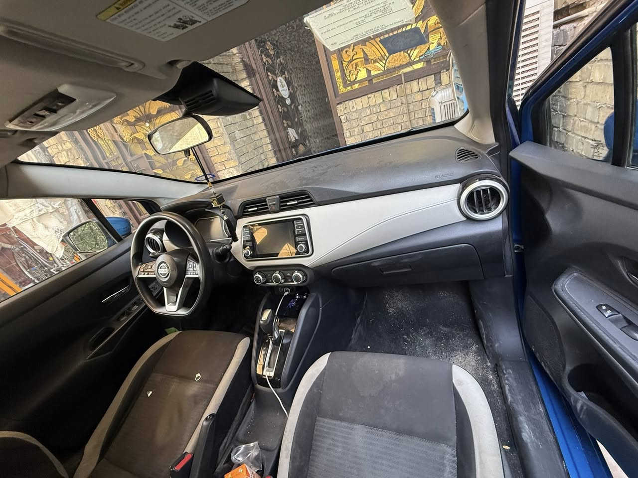 🚗 للبيع: نيسان فيرسا (Nissan Versa) موديل 2021
المواصفات والأنظمة الذكية:
 المحرك: 1600 دوش (DOHC) اقتصادي ونشط.
 الفئة: فول مواصفات.
 التشغيل: بصمة (دخول وتشغيل ذكي).
 الممشى: 58 ألف ميل.
 الأمان: رادار، نظام كشف النقطة العمياء (Blind Spot)، حساسات.
 الحادث: جاملغ وبنيد فقط.
  (بدون دواخل)، شواصي ولغود مكفولة وبشرط الفحص.
 الجاهزية: سيارة جاهزة من كلشي (كير، مكينة، صدر، تبريد ثلج) 
 السعر المطلوب: 113 ورقة ($11,300) وبيها مجال للشراي الطيب.
 المكان: بغداد - الزعفرانية.
  (رقم الهاتف): ***********
