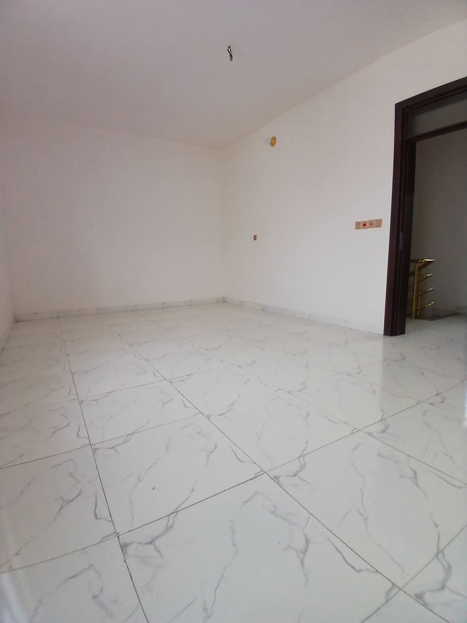 على بركه الله بيت للبيع دوانم المعمل مساحه ٧٣ متر طابقين البيت مربع يتكون ٢غرف نوم قرب جامع تبارك الرحمن للاستفسار اكثر اتصل على *********** او مراجعة مكتب زمزم
