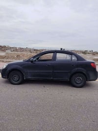 كيا ريو 2011 بيها قطعتين صبغ بدون دواخل سعر السياره 77 الشراي اتصل ع 0...