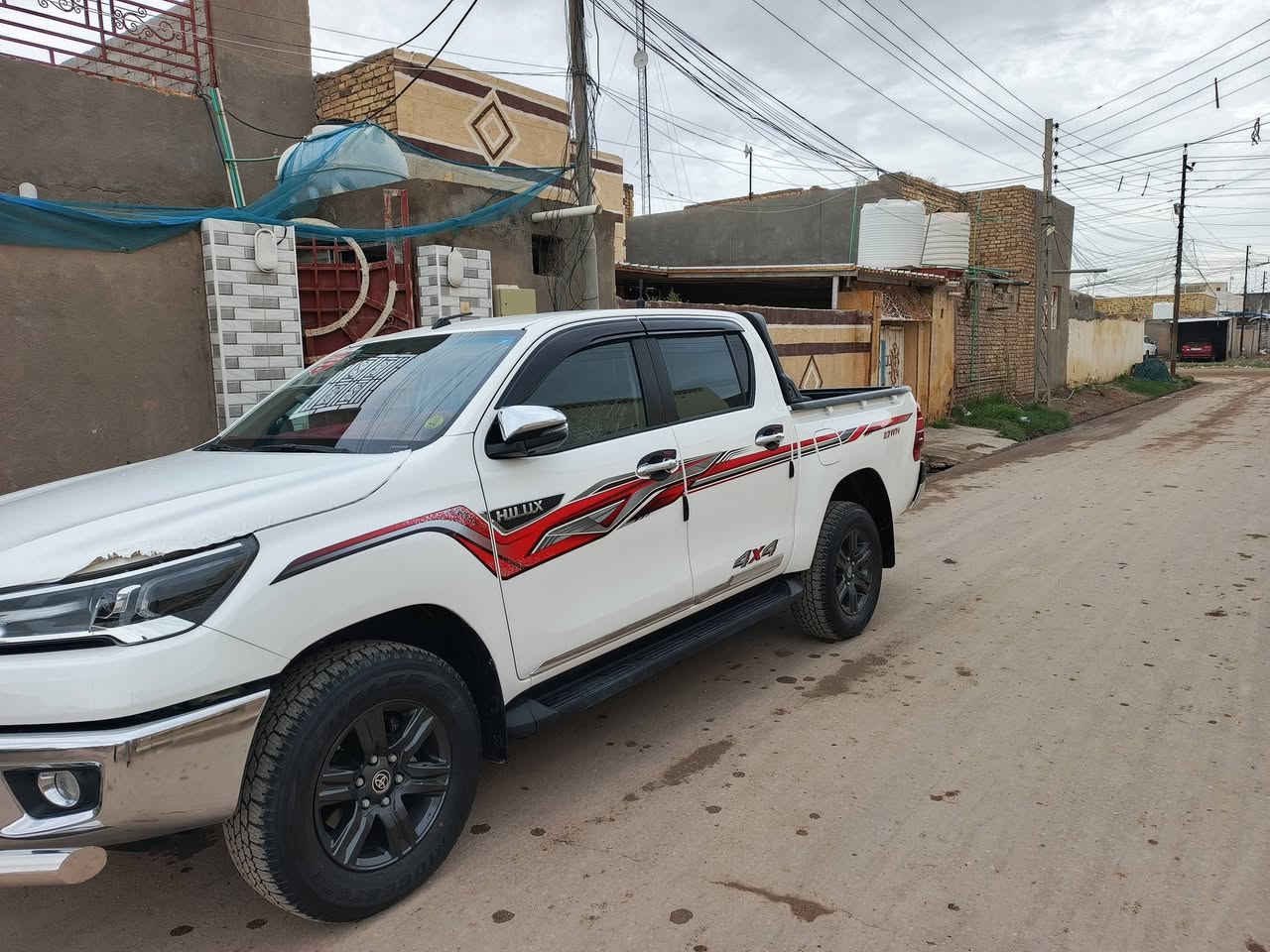 السلام عليكم تويوتا فورويل موديل 25 كفاله عامه على وضع الشركه يعني زيرو اوتوماتيك رقم اربيل تحويل مباشر يعني لا براء الذمه ولا شيء فول مواصفات شاحن اواكس تبريد تدفئه كشنات رادار بيع ومراوس 
العنوان ذي قار الفجر 
السعر المطلوب 350
تلفون ***********
ضمان ثلاث سنوات تبديل دهن على الشركه
