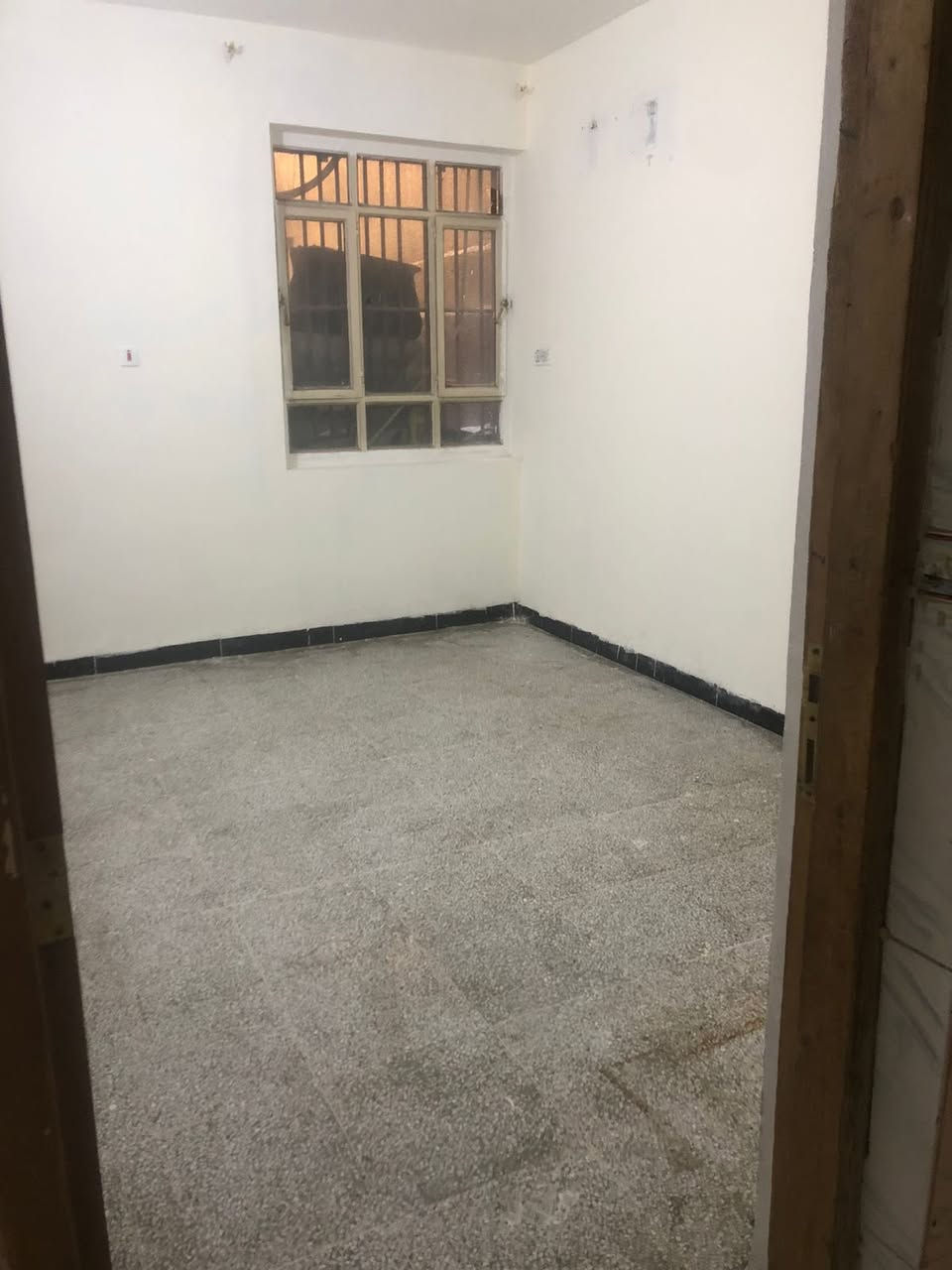 🔴شقة للايجار في الكرادة🔴
📍الموقع : الكرادة قرب ساحة التحريات
🔷المساحة 95 متر 🔷
🔷طابق ارضي 🔷
🔷تحتوي على غرفتين وصالة ومطبخ وحمام 🔷
🔹حالة الشقة : نظيفة 🔹
🔹سعر الايجار : 600 الف 🔹
🔹يصلح ايجار : عوائل🔹
————————— 
🏢 شركة المستقبل للاستثمار والتسويق العقاري 
🔺نستقبل كافة عروضكم وطلباتكم 
🔺للاستفسار : 
***********
