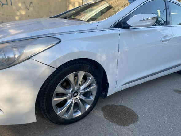 هونداي ازيرا 2012
وارد خليجي محرك كير مكفولات 
لا يوجد ضرر فقط قطعه بارد ورصعات وشخوط كما موضح في السونار 
تبريد ثلج 
ماشيه 134 الف كم 
كشنات جلد بردات خلفيه كشنات كهرباء قطعتين تبريد خلفي 
شاشه كامره 
حساس امامي خلفي 
داخل اسود وقرميدي 
رقم صلاح الدين الانكليزي 
سنويه 2029
السياره بااسم اخويه شرط التحويل 
الاستفسار ع خاص او على الرقم 
***********
السعر133وبيها مجال بسيط
