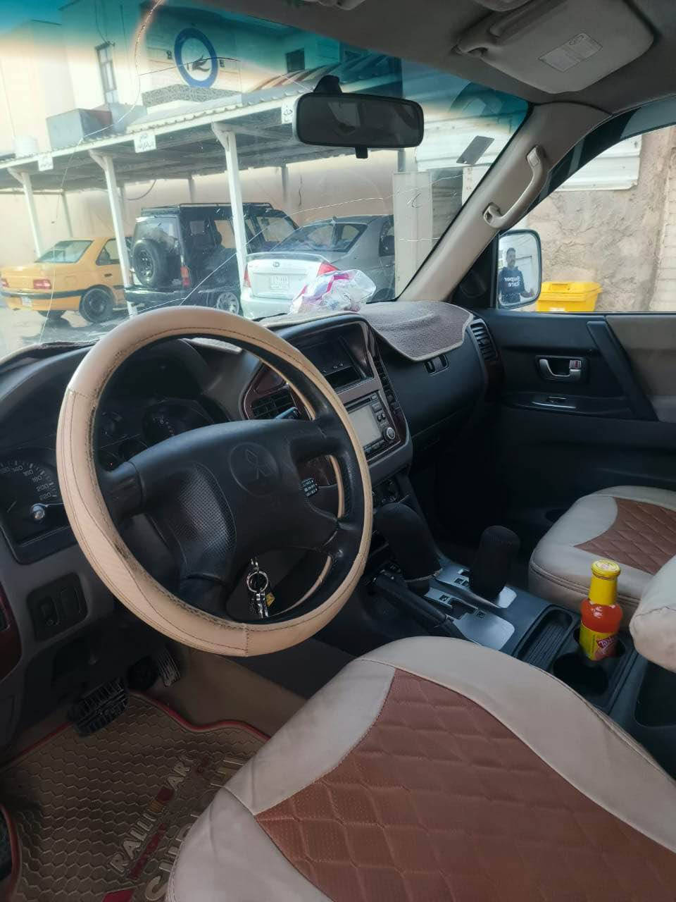 السلام عليكم باجيرو موديل 2004 كفالة عامة
 محرك 3500 تخم تاير تبريد شغال السعر 95 
هاتف 📞***********
ملاحظة مكلف بالنشر فقط  الي يحب يتواصل وية صاحب الرقم  فقط الرمادي, الأنبار
