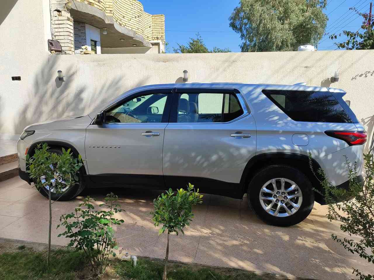 ترافرس 2022  ..  LS
السياره مكفوله صبغ وتبديل حادث دعاميه اماميه فقط صور الحادث مرفقه ايرباك ضارب دشبول وستيرن 
رقم ميسان بأسمي البيع شرط التحويل الرقم دولي
 المسافه المقطوعه ٦١ الف ميل 
محرك 3600 vvt بانزين عادي شرط بدون دوانز
٣ قطع تبريد
كشنات خلفي متصل مو سياحي يعني ٧ راكب مو ٦
اوتو ستوب 
مانع تصادم 
رادار قياده ذاتيه
بصمة جميع  الابواب 
ارضيه جلد مغلفه 
دفع رباعي 
وهواي شغلات
كشنات مخمل  بيجي 
٣ قطع تبريد 
السيارة مال جناي ممخليهه منقصه شي جاهزه 
السعر المطلوب ٢٤٢ قابل للتفاوض بشي قليل جماعه ٢٢٠ لا تتصل ولا تراسل يرحم والديك 
مكان السياره ميسان المجر الكبير 
 للاستفسار 
***********
*********** ابو ادم
