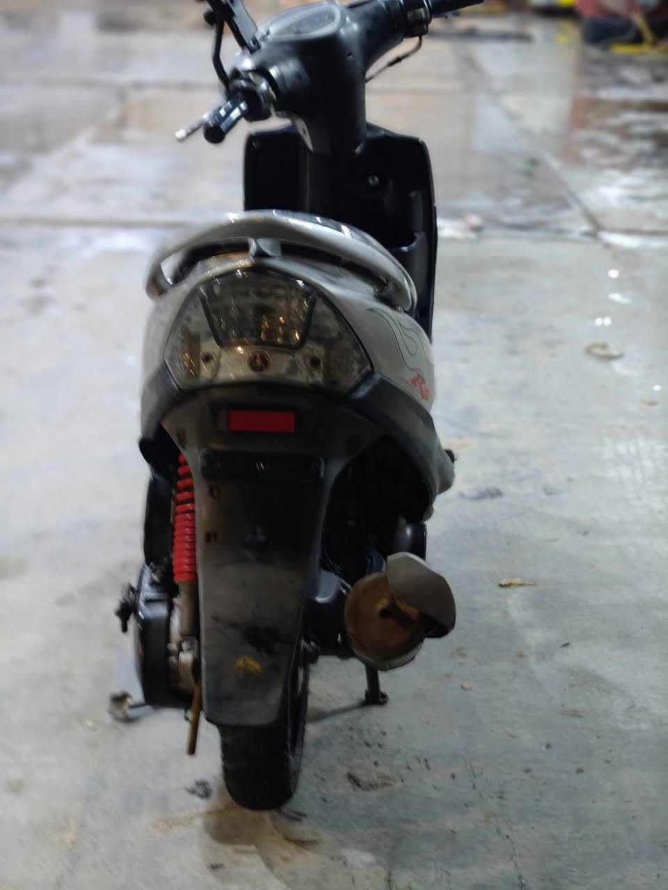 دراجه ماكس للبيع كلشي شغاله ما ناقصه اي شي ما مفتوحه وين ما تريد افحص وياه بعد كفرات موشم لون ابيض ما صاله هواي من نازله من الحاويه السعر 600 وبيها مجال المكان النجف حي السلام


**إذا كنت صاحب هذا الإعلان وتريد حذفه لأي سبب، رجاءا أرسل رسالة إلى الدعم الفني**