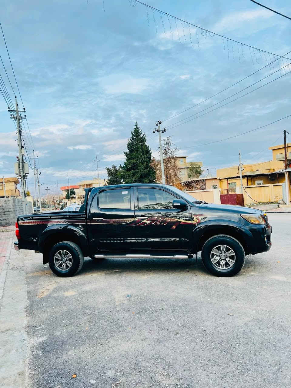 تویتا مەرزیە رەنگی رەشی قەتران دە بل اکسل مو دیل 2013 سەید نەهرو بتل abc ناو سور قولاب شاشە ئایپات کا میرا حە ساس جام کارە با ئاوینە کارە با ئیرباک و زوری تر گیرو مە کینەی نە کراوەتەوە کەم روشتوە دەنگودوکەلو بو خاری بەشەرت سەنەویو رەقە مو پلیتو هەزەی و ژینگەی نوییە تا  2030 بەناو خو مە وەکالە پەنجە موربەشەرت سەیارەکە سونەریم داناوە تکایە سەیری کە جوار تایەیی نویە ویلی بیلادە توندوتولی بەشەرت هەموو گیانی وەک خوی ماوە سالانسای بیلادە تکایە نامە مەنیرە ژمارەی دانراوە هی خاوەنی
*********** كويسينجاك, أربيل
