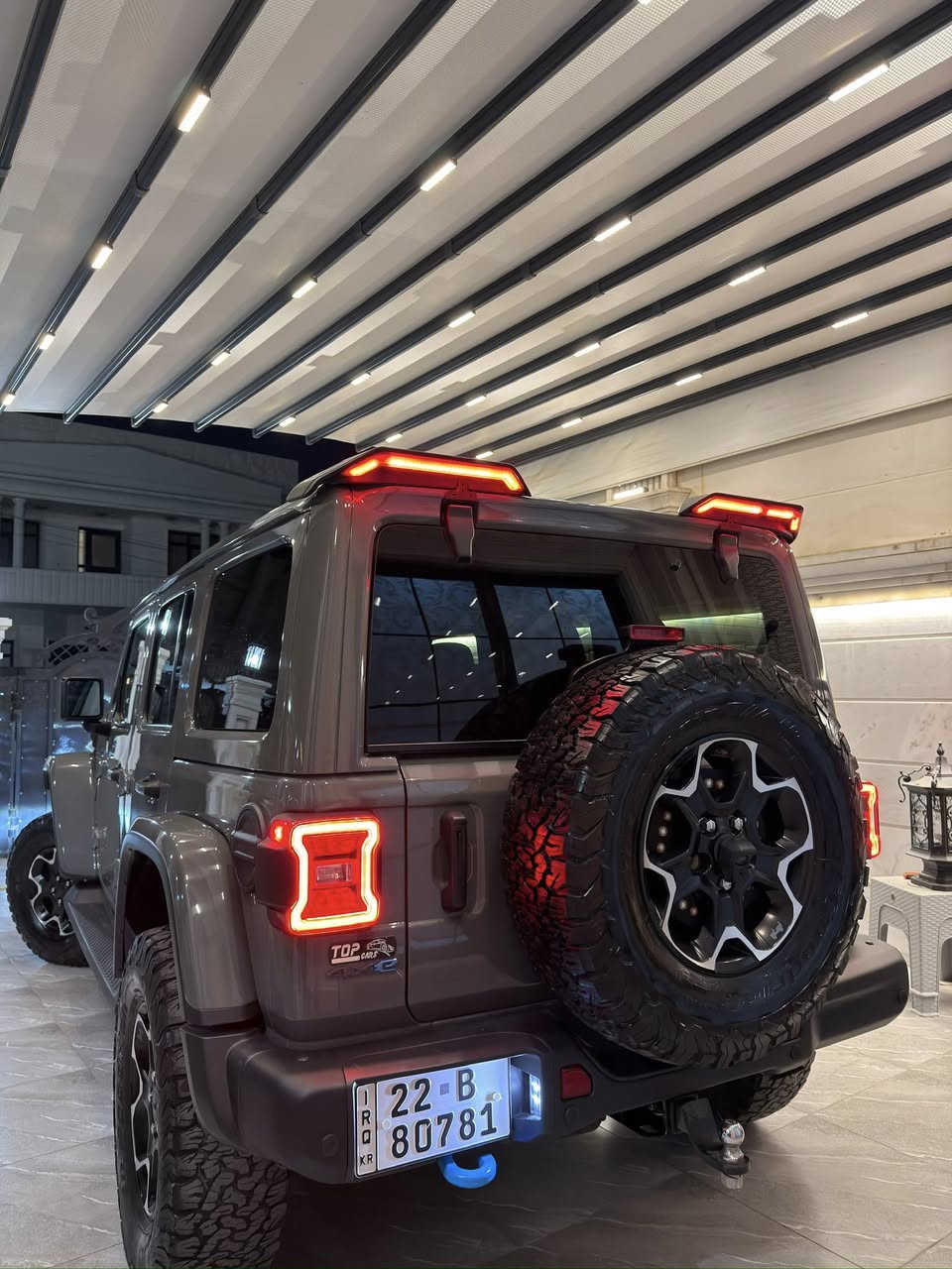 بسم الله 
Jepp wrangler rubicon 4xe 
جيب رانكلر 4Xe روبيكون ٢٠٢١  وارد امريكي 
لون سمنتي احلي لون من روبيكون

Jeep Wrangler rubicon 4Xe 2021 2.0L 4

حجم المكينه : 2000 تيربو + هايبرد + هجين شحن منزلي
سيارة بنزين و هايبرد و شحن 

المسافه المقطوعه : ٤٦ الف       

                       وارد امريكي 

كفالة عامة كلين تايتل بدون صبغ و تعديل و بارد 

#المواصفات  فول فول روبيكون رادار

1.قماره تتفصخ اصير كشف

2.بصمه 

3.لوكير

4.كشافات 

6.شحن خارجي

7.هيتر بالاستيرن 

8. شاشه

9.هيترات بالكشنات

10.تشغيل عن بعد

11.كشنات جلد 

12. هيترات بالكشنات
وبعد هواية مواصفات فول فول

 المكان اربيل

السعر ٣٤٥$ ورقة بيها مجال قليل

للاستفسار 
***********
