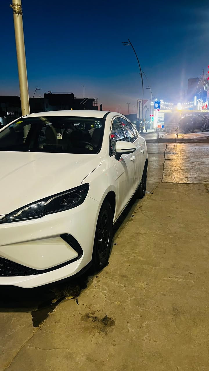 السلام عليكم 
BYD سيئل 5  ب 
ب اسمي السياره المكان بغداد 
2025 
ماشيه 4 الف كامل 
كفاله عامه من كلشي ماعده رصعه زغيره كلش بدعاميه مغطيه بلصقه مثل ماموضح بلصور 

المواصفات معروفه 

السعر19,500
السعر نهائي وقفل اخوان
***********

وبلنسبه للي راح يعلق ويكول تبيع لان احتركت وكذا احب اكلك اي اني رجل ماعدي خبره بسيارات وحقي اتخوف وقسم ب الله سياره بيه ستين حظ من كل النواحي وخاصتا بصرفيات البانزين بس لعبت نفسي من يوميه شاغلين بالنه بشغله وعساها بحضه وببخته كلمن سقطه من اجل غايه
