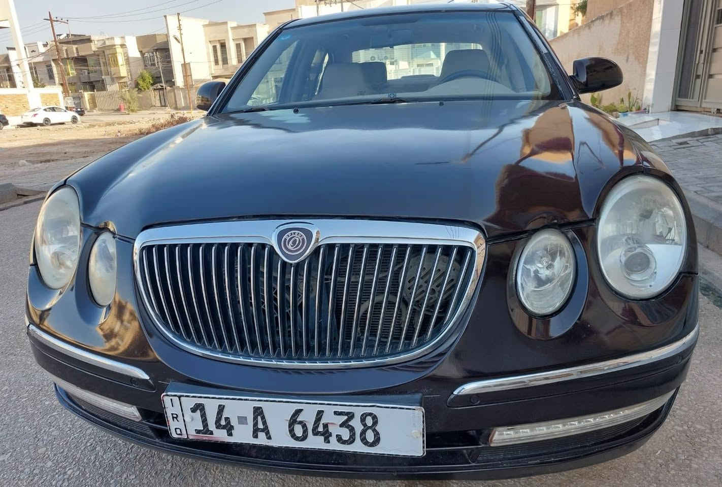 كيا اوبرس موديل 2007 حجم المحرك  3800 رقم بصره رقم انكليزي مشروع وطني مواصفات خليجية اللون احمر عنابي والسيارة باسمي ومداور ثاني يوم وتبريدها ثلج، بيها ضربه بالجاملغ  وره السايق وبيها بخار مصبوغة صبغ عام اثر جراد، كهربائياتها كلها شغالة وتراي وين ما يعجبك.
متواجد على الفيس والواتساب موبايل ***********
