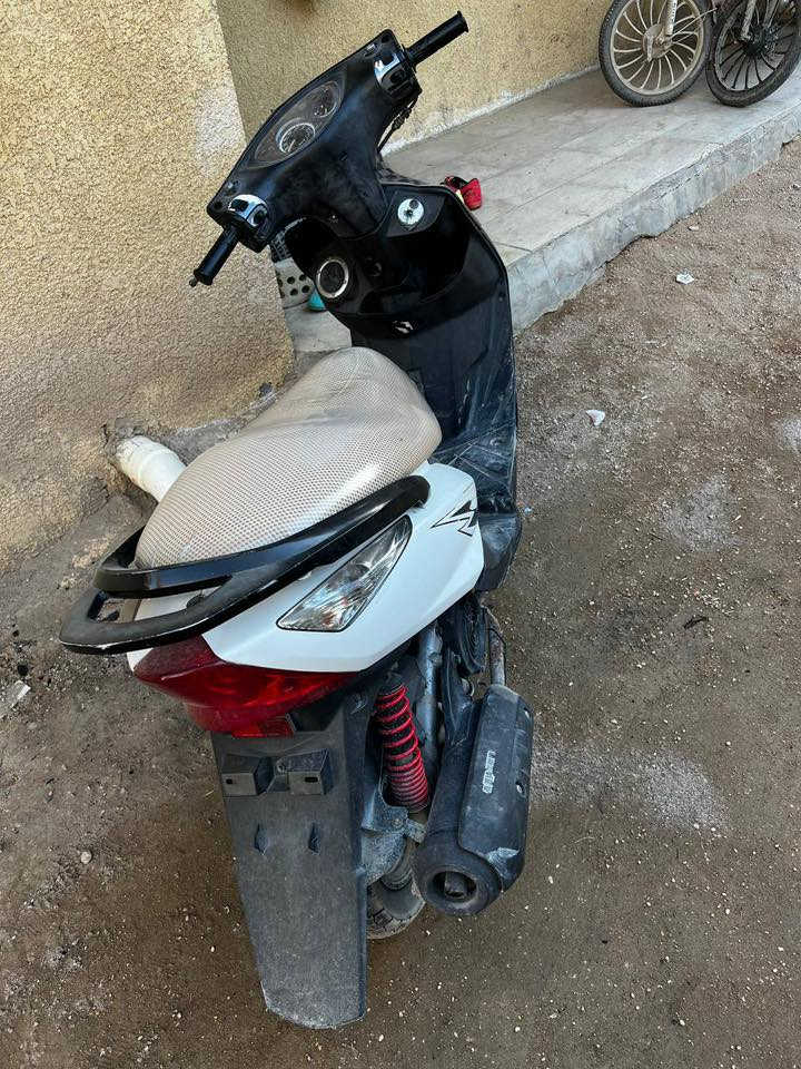 سلام عليكم دراجة  للبيع ماكس ثعلب ال ١٤٠ مكانه كربلاء باب بغداد رايده 675 وبيه مجال  للاستفسار ***********
