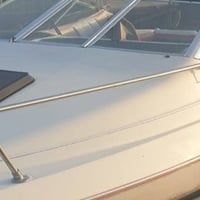 زورق للبيع نوع بايلينر مع محرك 225 ايفرود الزورق جديد جدا نازل مرتين ف...