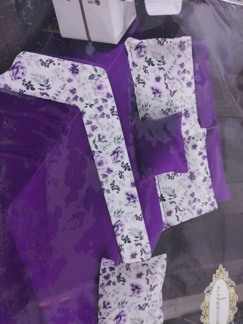 للبيع بضاعه انواع الفرشات والبطانيات بسعر الجمله وبيه مجال تصفيه محل الاتصال على الرقم ***********
