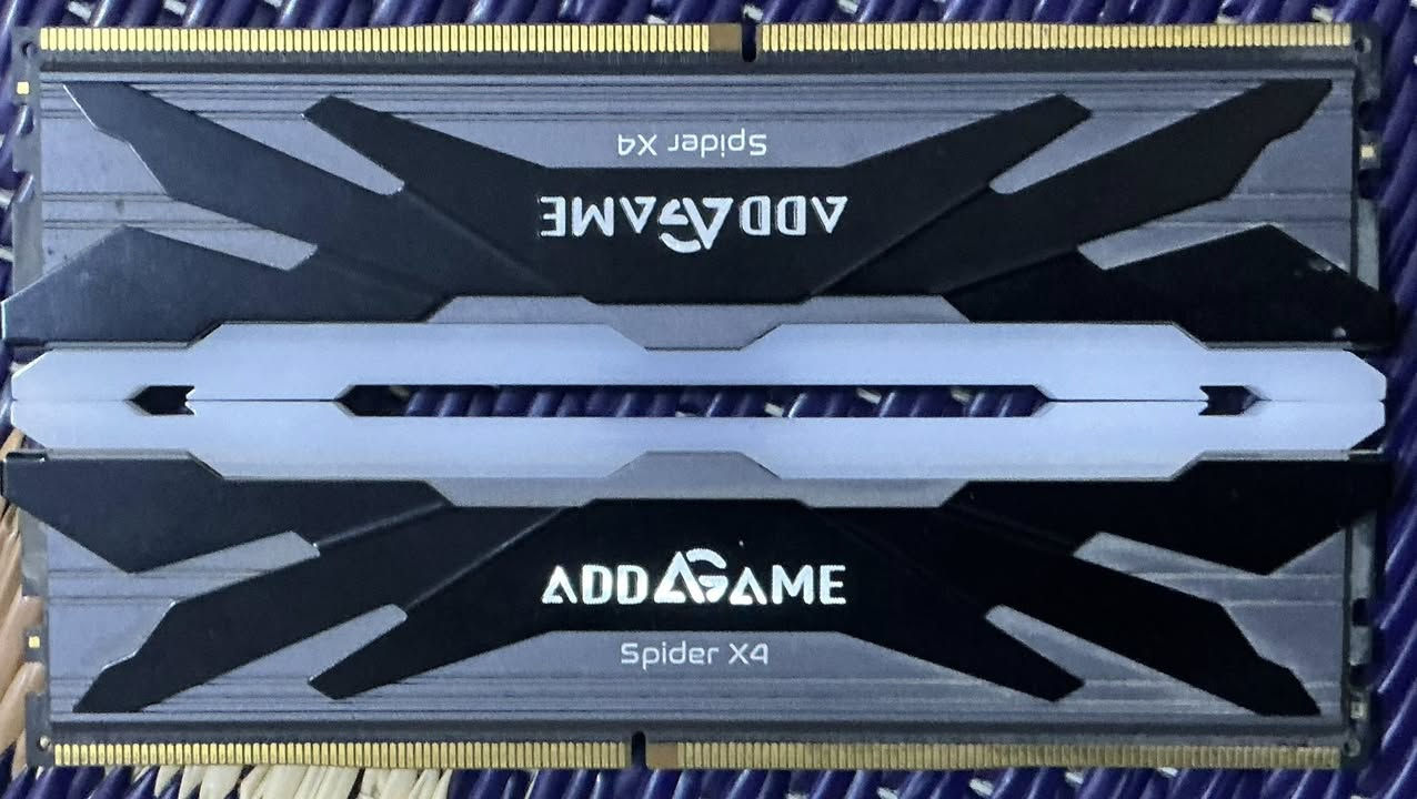 رامات 2x8 3600 استخدام ست اشهر 110 الف وبيهن مجال بسيط                             الماركة: Addlink (أدلينك). / الموديل: Spider X4 RGB / النوع: DDR4 السرعة: 3600MHz /التوقيت: CL18


**إذا كنت صاحب هذا الإعلان وتريد حذفه لأي سبب، رجاءا أرسل رسالة إلى الدعم الفني**