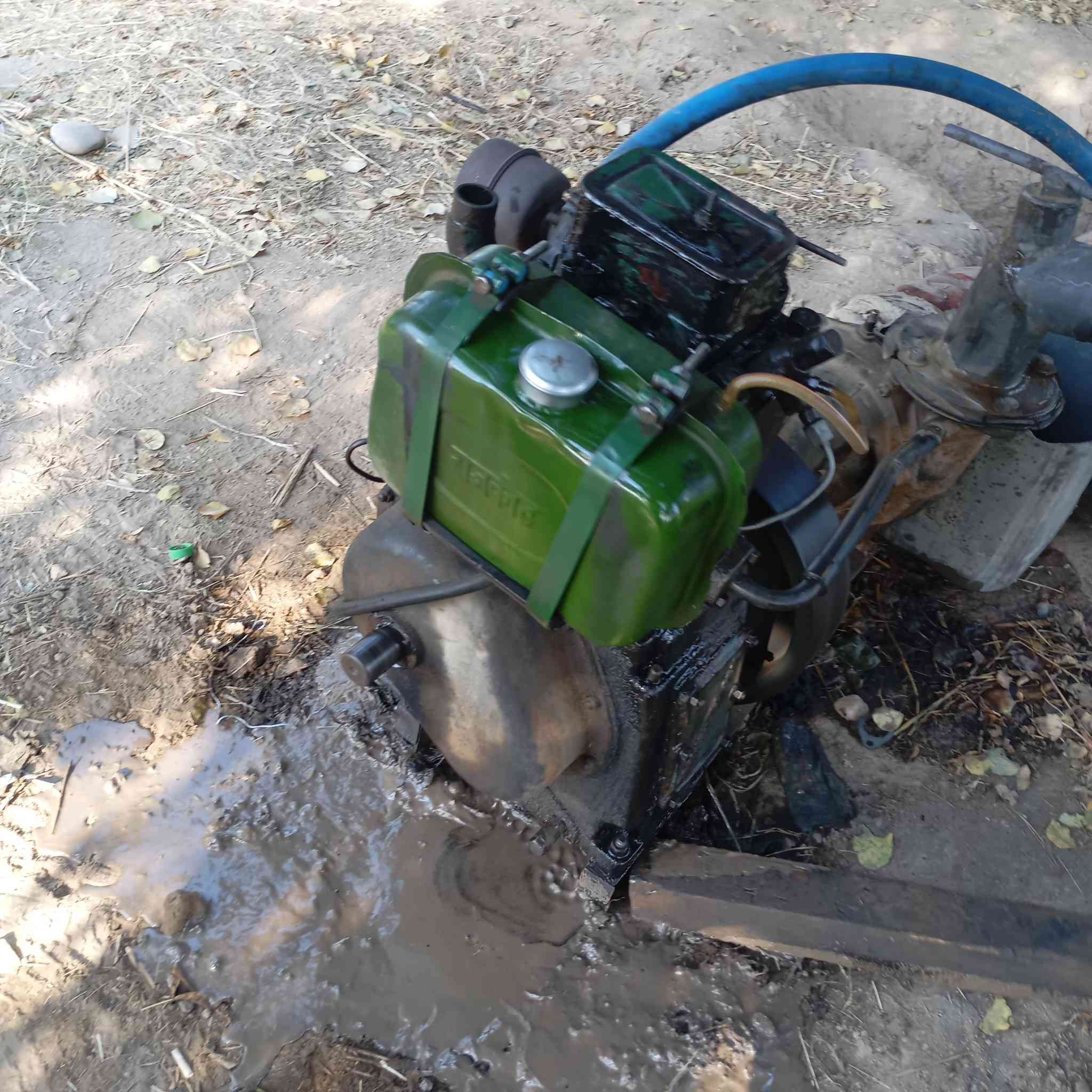 السلام عليكم ماطور كلستر للبيع شغال كامل مكمل بس تنصب وتشغل الاتصال ***********
