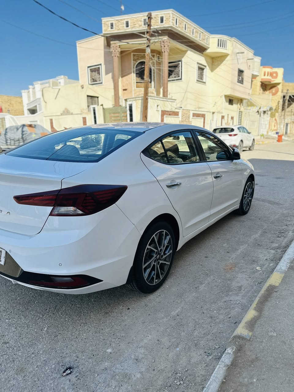 النترا 2020 خليجي
🔺نوع السيارة: النترا 2020 خليجي
🔺 الرقم : بغداد  الدولي تحويل مباشر  بأسمي سنويتها لل2031
🔺الضرر: كفالة عامة✅
🔺المحرك: 2000 دوش كفالة عامة ✅
🔺 المسافات المقطوعة: 100km
🔺المواصفات: سيارة جاهزة ونظيفة  وجاهزة من جميع النواحي جميع التفاصيل موجودة بالصور .
♦️السيارة بصمة دخول ذكي 👁️‍🗨️
♦️فتحة بالسقف ✅
♦️تحكم ستيرن، مثبت سرعة، 
♦️تبريد قطعتين✅✅
♦️كاميرة خلفية ، وحساسات اصطفاف خلفية وامامية.
♦️منفذ USBوAUX، شاحن 12v ،180w
♦️وضعيات قيادة DRIVE MODE
♦️ تخم تايرات جديد 
♦️مرآة شفط كهربائية 🔄
♦️ تبريد وتدفئة شغال على وضع الشركة✅

🔺السعر 168 وبيها مجال للشراي💲

⚠️مكان السيارة ناصرية مركز

📞للاستفسار الاتصال على الرقم ***********متوفر واتساب
