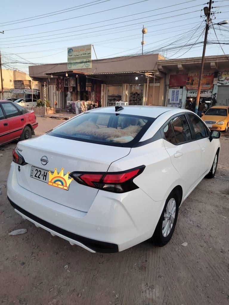 نيسان صني 24 مكسيكي 
كلين حتى الأرضيات بعدهن مال الشركة والمسجل الأصلي مال الشركه
ماشية 20 الف
اللون ابيض
رقم اربيل(***********)
