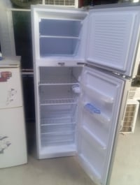 ثلاجه • نظافه تامه • الرمادي