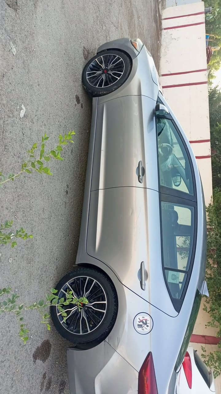 الانتره وارد أمريكي ماشيه 95 محرك 2000 
سياره قطعه وحده. بس أبيع قطعتين 
بصمه وجاهزه من كل شي. مكان سياره الفلوجه 
التواصل ***********
