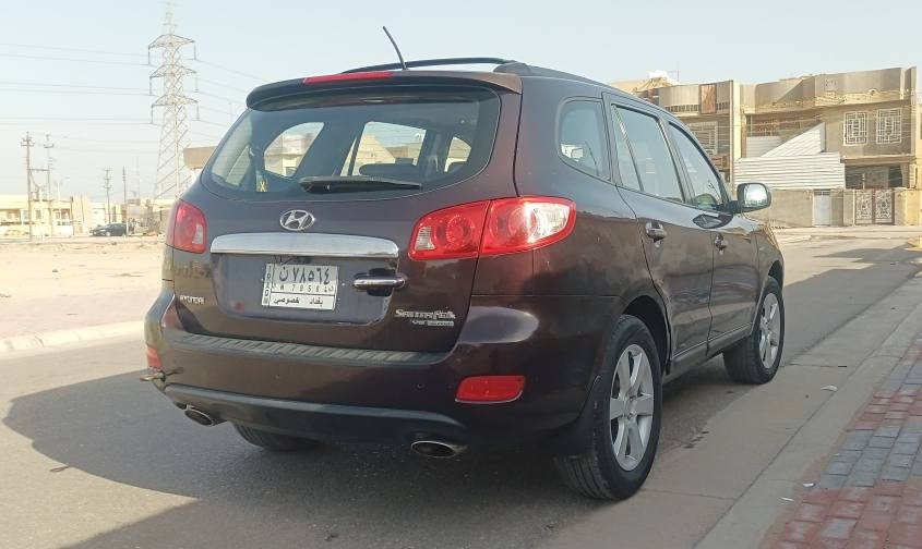 سلام عليكم الاستفسار *********** السعر 112 للبيع سنتافي خليجي موديل 2008 السياره مكفوله من ضربه وصبغ فقط بارد قليل السونار بلمنشور كير ومحرك وحداديه وتبريد مكفولات محرك 6 سلندر 7راكب موصفات فتحه شاشه كامره تحكم جهتين أشار بلمرايه كشنات جلد كشن كهرباء ثلاجه حساسات رقم بغداد تحويل مباشر *********** السعر 112
