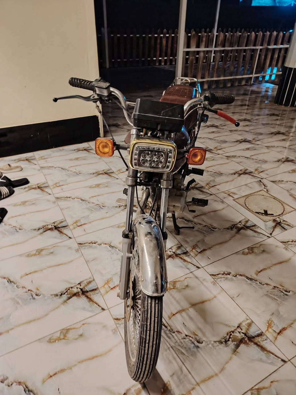 السلام عليكم البيع درجه نامه 5كير نضيفه العنوان صلاح الدين بلد نحيه يثرب زور البحشمه السعر 350 امروس بدرجه شحن انطي فرق اقم الهاتف *********** ابو زياد
