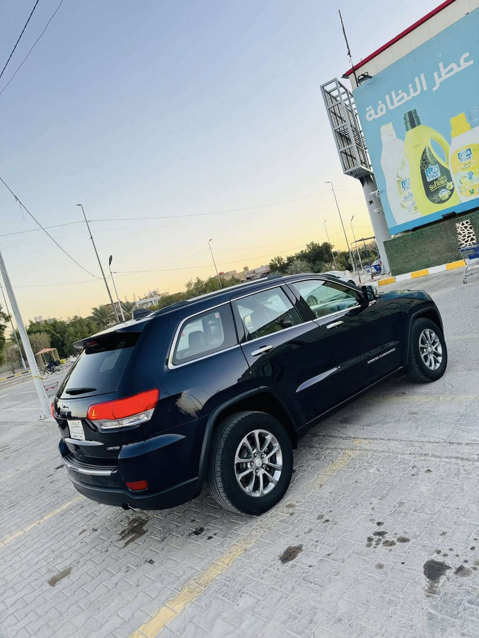 للبيع جيب لاريدو
موديل 2014 
اامريكي حادثة بنيد وجاملغ
 وبية باب بلعراق. مبدلة بلادي 
بدون صبغ  والباقي مكفول 
بية شكم رصعة  بسيطة 
الون نيلي  موصفات فول 1 ع 1
محرك 6 سلندر 3600 
سلايد روف بصمة ابواب وجنطة 
لد امامي خلفي دمام خلفي جنطة كهرباء
تحكمات فول شفتات ستيرن فور ويل 
حساس خلفي شاشة كامرة  كشنات جلد 
كشنات كهرباء دبل  موس وضع قيادة
ستيرن حراري تبريد مقاعد تدفى ويل كروم 
وباقي موصفات المعروفة 
سيارة جاهزة كير مكينة ممفتوح برغي بيهن
ماشي 107 حقيقي  تخم تاير جديد 
تبريد تدفى كلشي شغال. شرط وين يعجبك
رقم بغداد الماني سنوية جديد. تحويل مباشر  
السعر 165 بية مجال 
رقمي***********
مكاني النجف الاشرف
