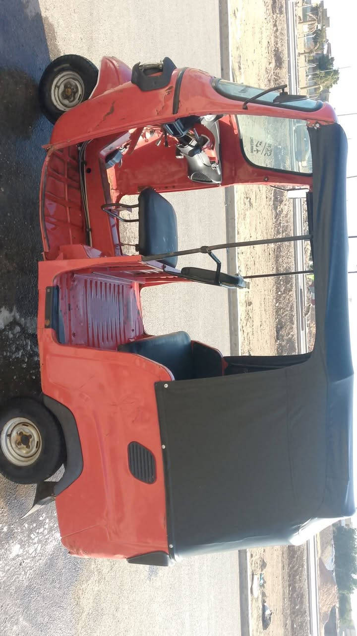 سلام عليكم خوان تكتك بياجو موديل 2021 للبيع تكتك خير من الله تكتك شغاله جاهزه فقط اوراق ضاعت عندي اتكفلك سرقه وعشائر السعر 1600 الاستفسار ***********
