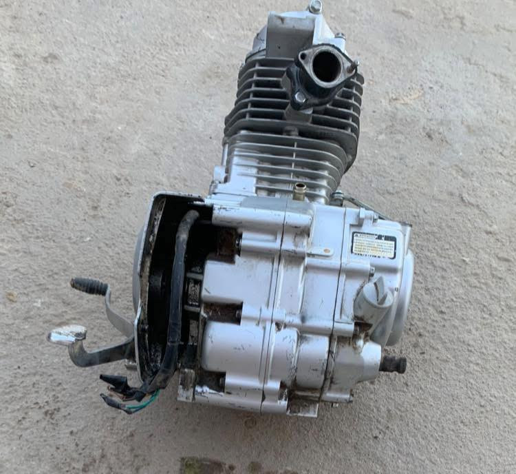 سلام عليكم شباب مكينه نامه شلامچه اصل ٢٠٢٥ مال دراجه وكيل مفتوحه مره وحده  مكينه نضيفه شوفت عينك سعر ١٦٠ وبيه مجال  مكان مشروع المسيب الهاتف *********** تصال وبي وتاس
