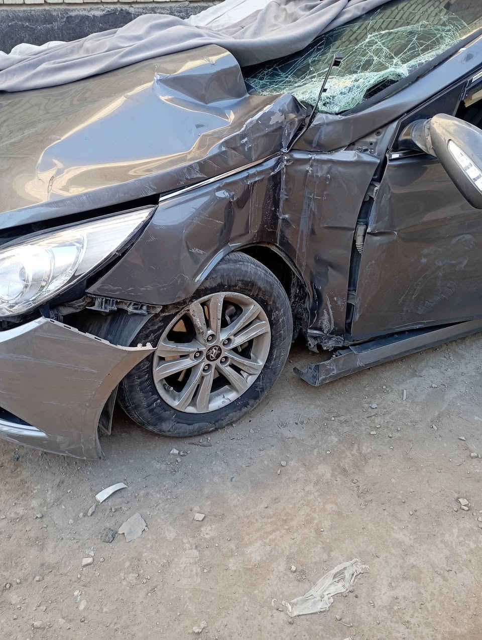 سوناتا موديل 2014حادثها جديد السياره بسمي تبريد شغال مكينه شغاله السعر اتصال على الرقم ***********
