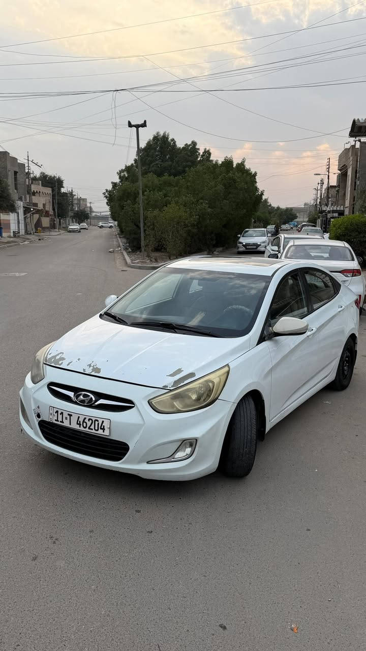 أكسنت للبيع موديل 2017 بلو ..سونر مرفق بل منشور
المحرك الكبير: 1600cc (أقوى سحب وعزم بالأكسنت).

الفئة:  خليجي الشركه العامه

(فول مواصفات مقفله للاخير ) البلو ام القطرتين

الأمان والراحة: نظام ABS، تبريد ثلج، وداخلية بحالة المصنع.

السياره رقم بغداد الجديد بسمي هزه وسنويه جدد 

 حداديه اماميه وخلفيه جديده تخم تايري جديد باتري جديد 

💰 السعر: 105 وبيه مجال 

📞 للتواصل مباشرة:***********

"تعال وافحص وين ما يعجبك مكان بغداد العلام قرب جامع علي سجاد
