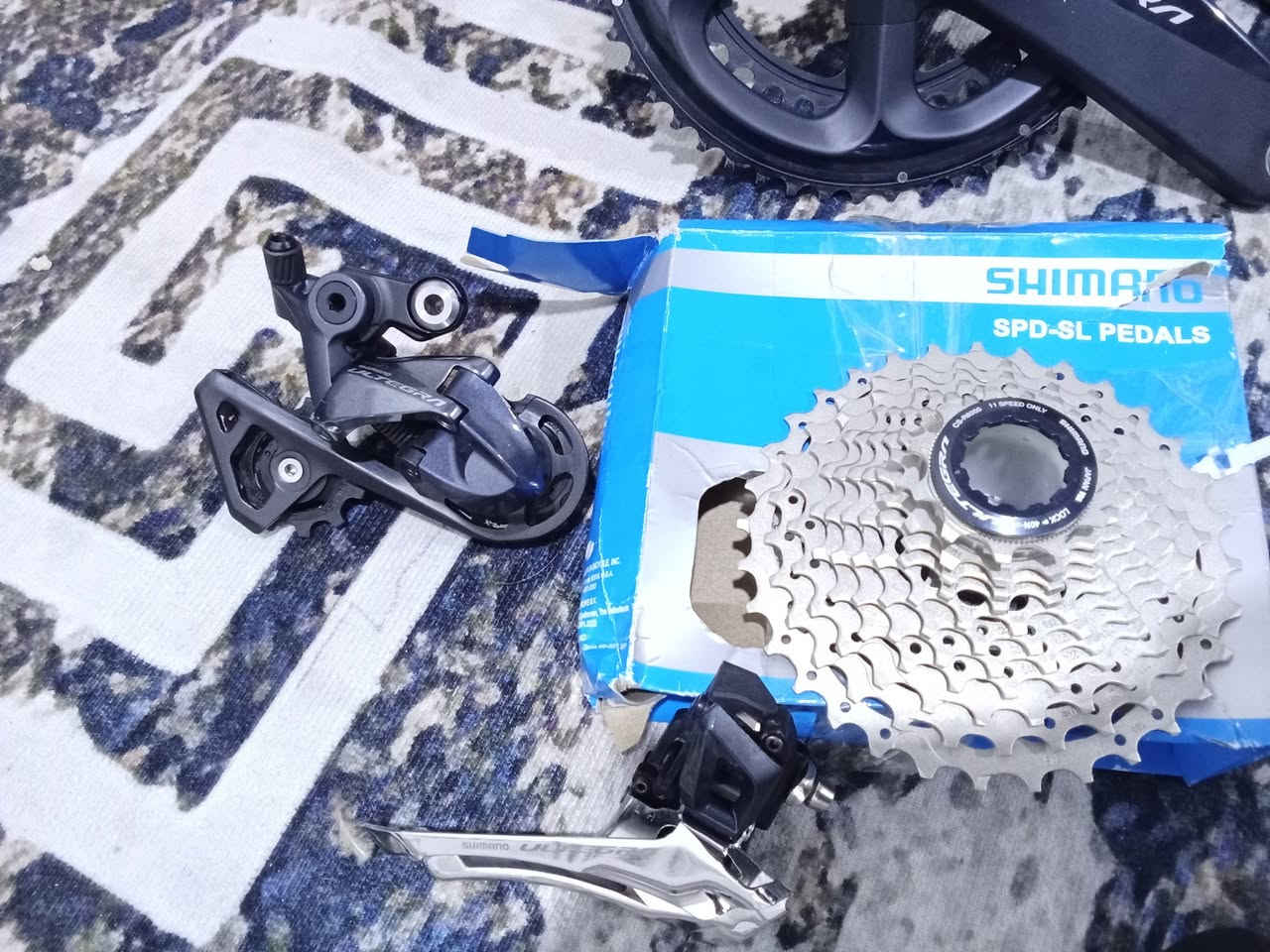 السلام عليكم 

متوفر سيت

 إولتكرا مديل 8000 ارجنال ارجنال


**إذا كنت صاحب هذا الإعلان وتريد حذفه لأي سبب، رجاءا أرسل رسالة إلى الدعم الفني**