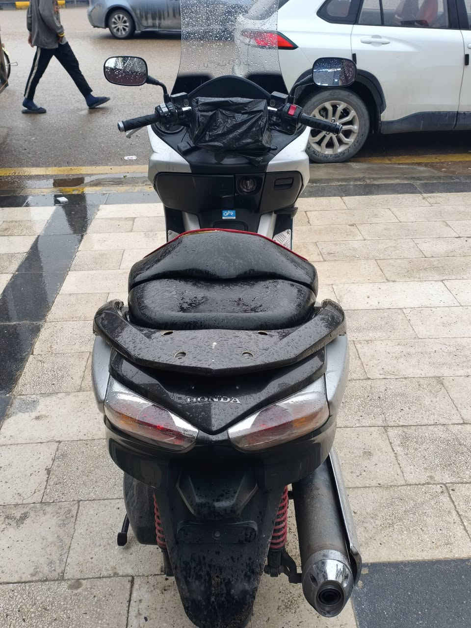 يا الله سلام عليكم
متاح فورزه 0/10
لو رصاصي موديل 2010
نضام ABS
كير وليسه عميه 
شلعه معدل شك لكاع 
ضافه شاشه برادو حجم 10انج
مكفول كماله عامه 
سعر 12 قفل بدون تعامل 
ميعجبك سعر اكو غيرها 
مكاني ديالئ بعقوبه  وحيانن بغداد 
منواجد 
رقم ***********اسيا 
رقم ***********اثير
