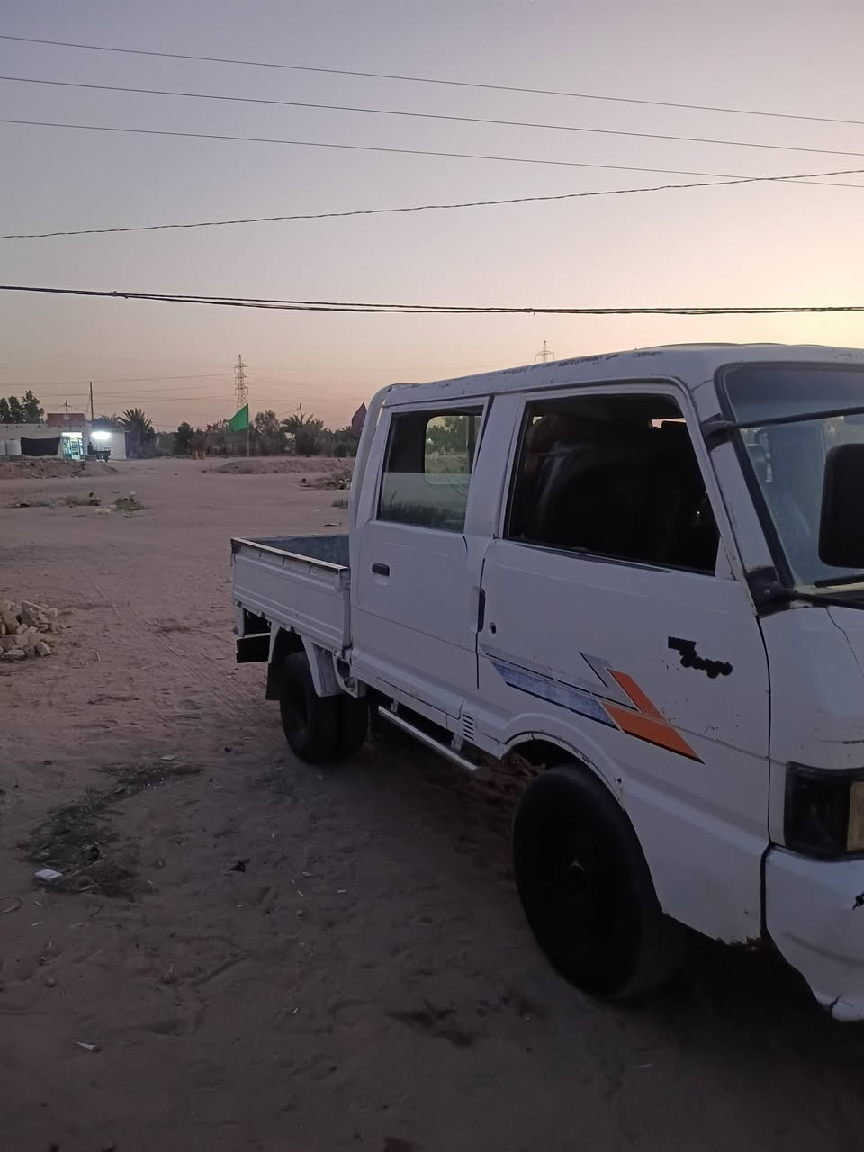 السلام عليكم البيع كيا بنكو مكينه  وكيري وكاسن مشروطات مديل93 بدون صبق السعر 43 وبيها  مجال قليل ***********
