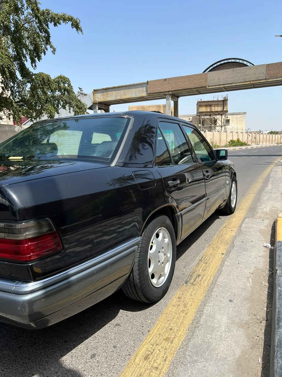 مرسيدس دب للبيع موديل 1990 محدثه بيبي شبح مكينه 300 بلاد رقم بغداد انكليزي باسمي مشروع وطني مواصفات السياره
سلايد طكتين
غرفه جلد اسود كهرباء
تجاوي كهرباء
كير وارد يابان
دركه صاج
صدر امامي خلفي جديد مال وارد منظومه تبريد كامله مبدله بل كارتون
راديتر كمبريسر وفريز
تايرات جدد
باتري وسلف وداينمو منضومه كامله جديده مبدله سياره متعوب عليه واحلى من الصور بيه قاعده دبل السايق طاكه ومصلحه شغل بلاد
السعر 88 وبيه مجال العنوان بغداد رقمي ‭***********‬
