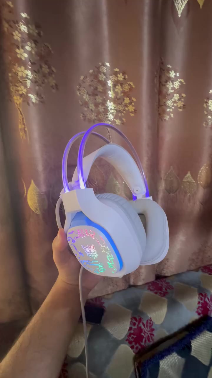 السلام عليكم قرص ريزنت ايفل فور ريمايك نسخة بلي فايف ٢٥ الف و سماعة اوني كوما اكس ٢٢ سماعه محيطية للگيمنگ سعرها ٢٥ اثنينهن مع التوصيل ٥٠ و  مكاني حله و هذا رقمي ***********
