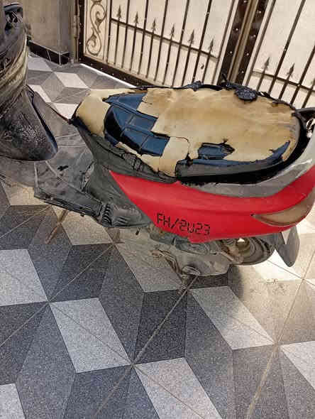 دراجه فراشه للبيع ابيع كوم حديد السعر 125وبيه مجال للشراي المكان الحمزة الغربي ***********
