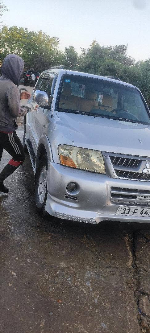 ٢٠٠٣ رقم بغداد سنويه ل٢٩ سلف جديد باتري جديد تخم تاير نضيف كير ومكينه يخبلن خير من الله ضفيره نضيفه ٧ راكب دوشمه جديده 
ناقصه بس تبريد مكاني بابل  
***********
