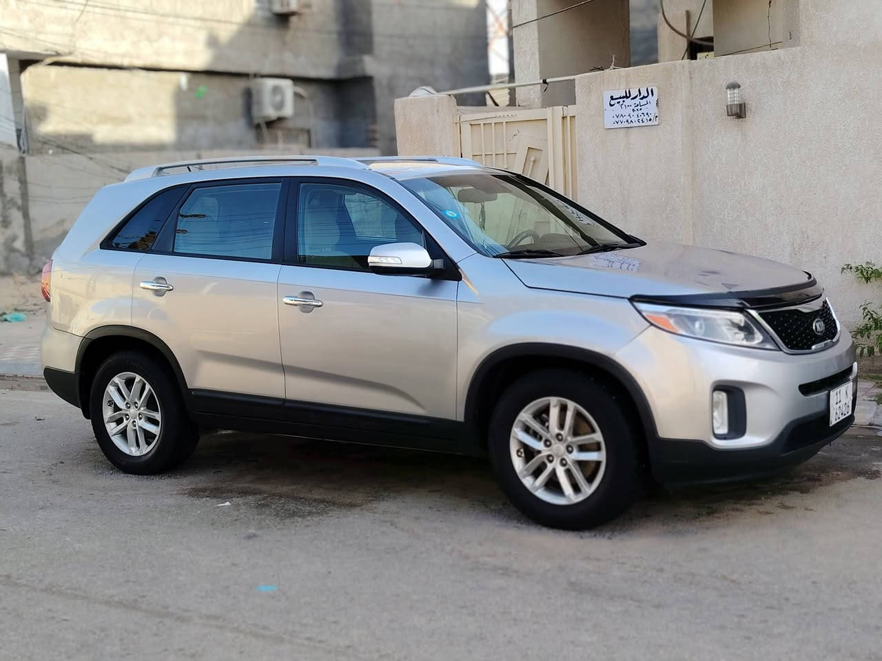 سورنتو رقم بغداد مديل 2014 وارد امريكي بدون قطره صبغ فقط بوارد مثل ما مبين بلسونار مكينه ٦ سلندر تو ويل دفع امامي فقط .السعر ١٥٠ ورقه وبيه مجال. 
3 قطع تبريد.
٧ راكب
تدفئه كشنات
كشن السايق كهرباء
مكينه كير برغي ما مفتوح بيهن
حداديه جديده مكانه كربلاء بسمي سنويه لل٢٠٣٠ هزه جديده ***********
