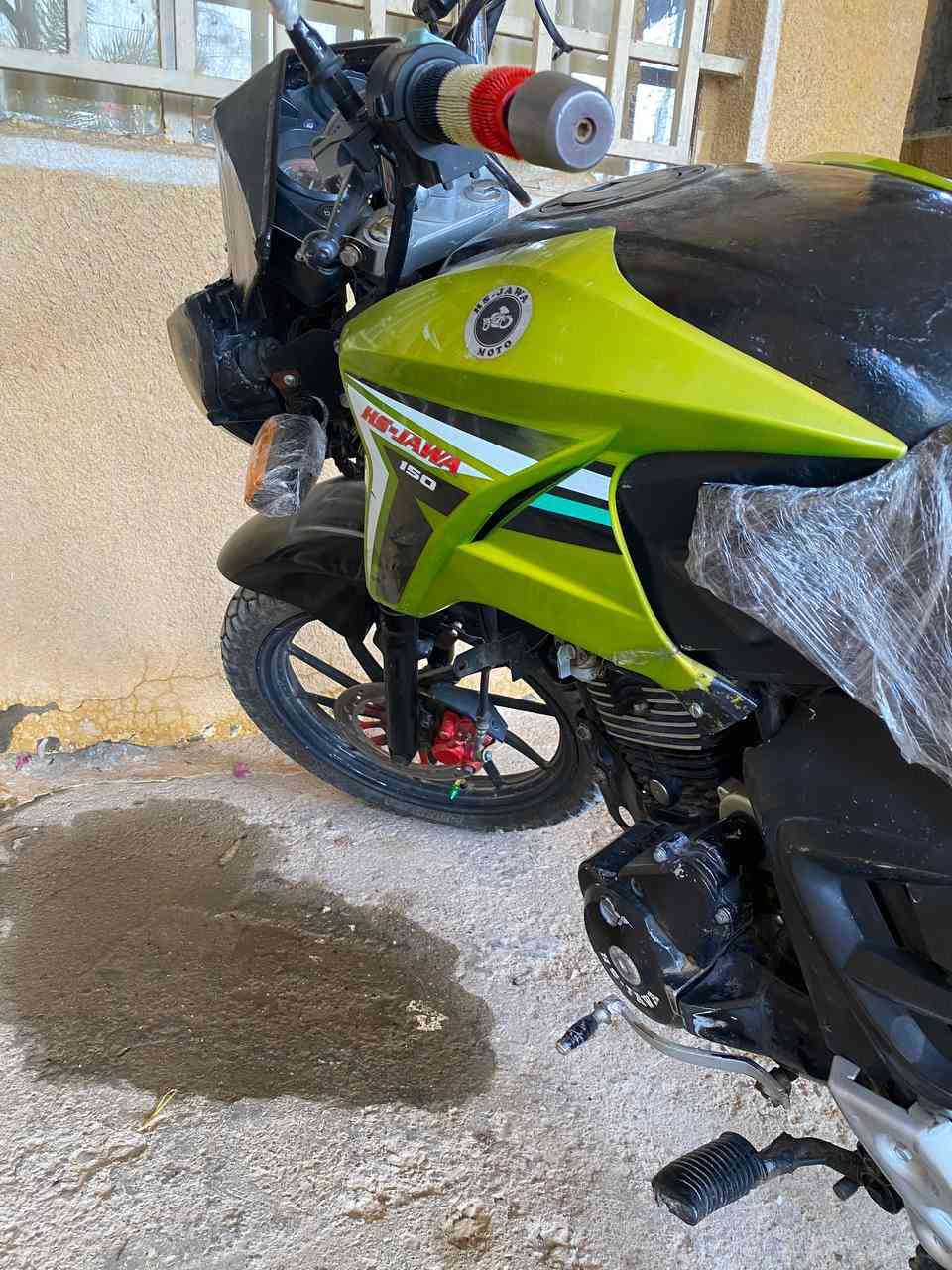 السلام عليكم… دراجه جاوا (JAWA) للبيع اوراق بيها كهربائيات مرتبه بس باتريها ضعيف مرات تشتغل سلف مع اضافه انارات صالنصه رياضيه ام الطلقه مكانها خان بني سعد السعر 450 وبيها مجال للاستفسار ***********

