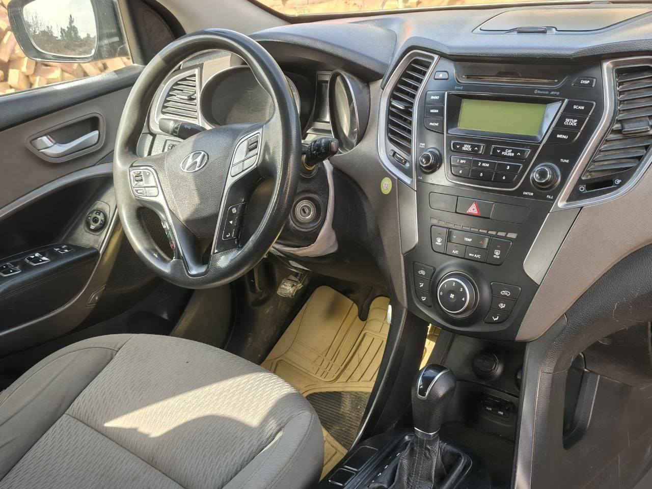 يالله سلام عليكم
سياره سنتافيه موديل 2013 رقم بابل بيه 3 قطع 
بدون دواخل سياره مكينة كير تبريد حداديه تخم تاير
كله كفاله  ***********
