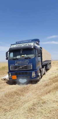 ،، تريله للبيع فالفو موديل 2005حجم 420 استفسار أرجو الاتصال على الرقم ...