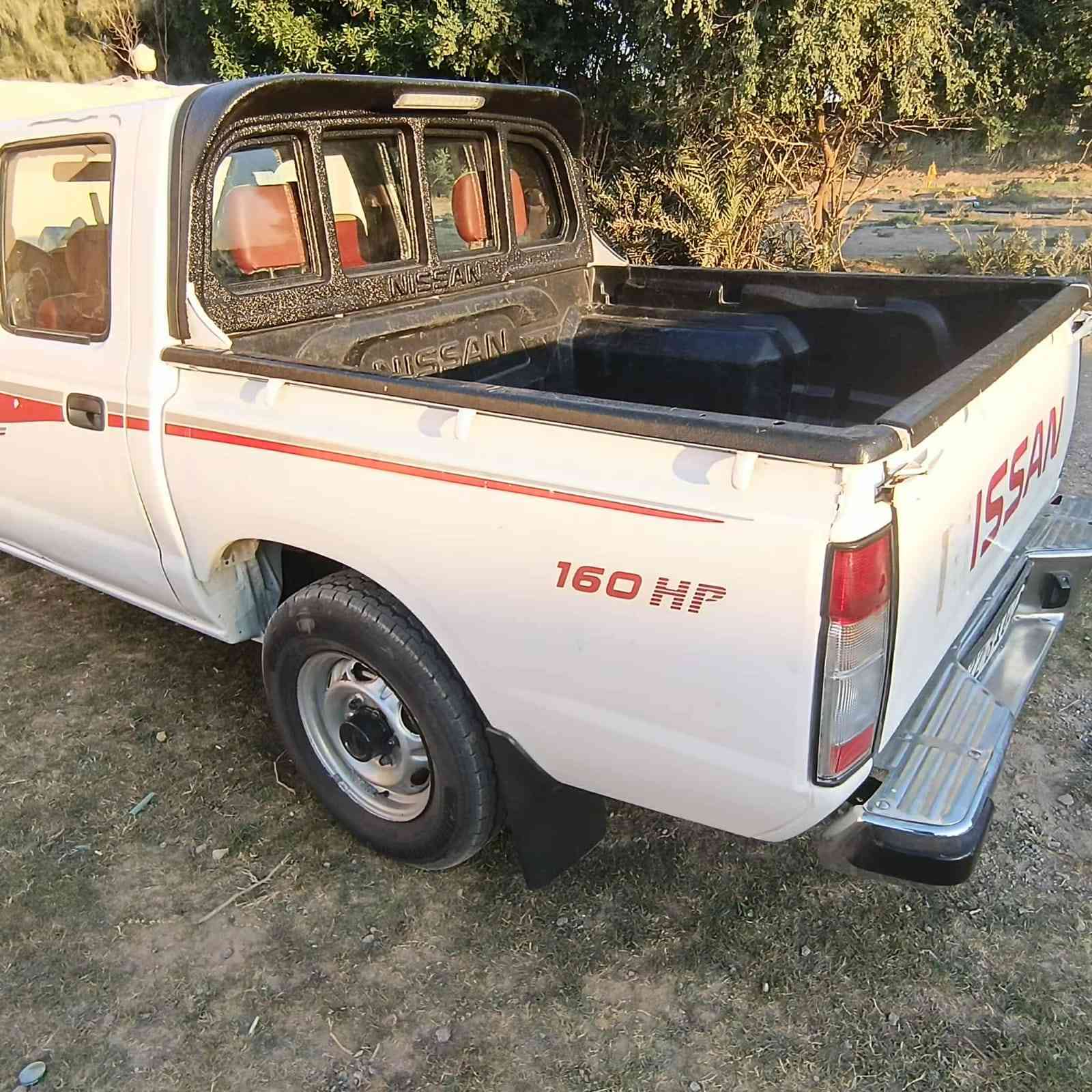 السلام عليكم
نيسان شبوط رقم اربيل ٢٠١١ للبيع
سياره بدون صبغ فقط بلدوسه على كد شبير
مكفوله من الصبغ والحادث فقط طخات بسيطه ومسويها على البارد غرفتها مثل مموضح جديده وسياره حداديه جديد
مكانه بغداد زيونة 
الشراي يتصل فقط
***********
