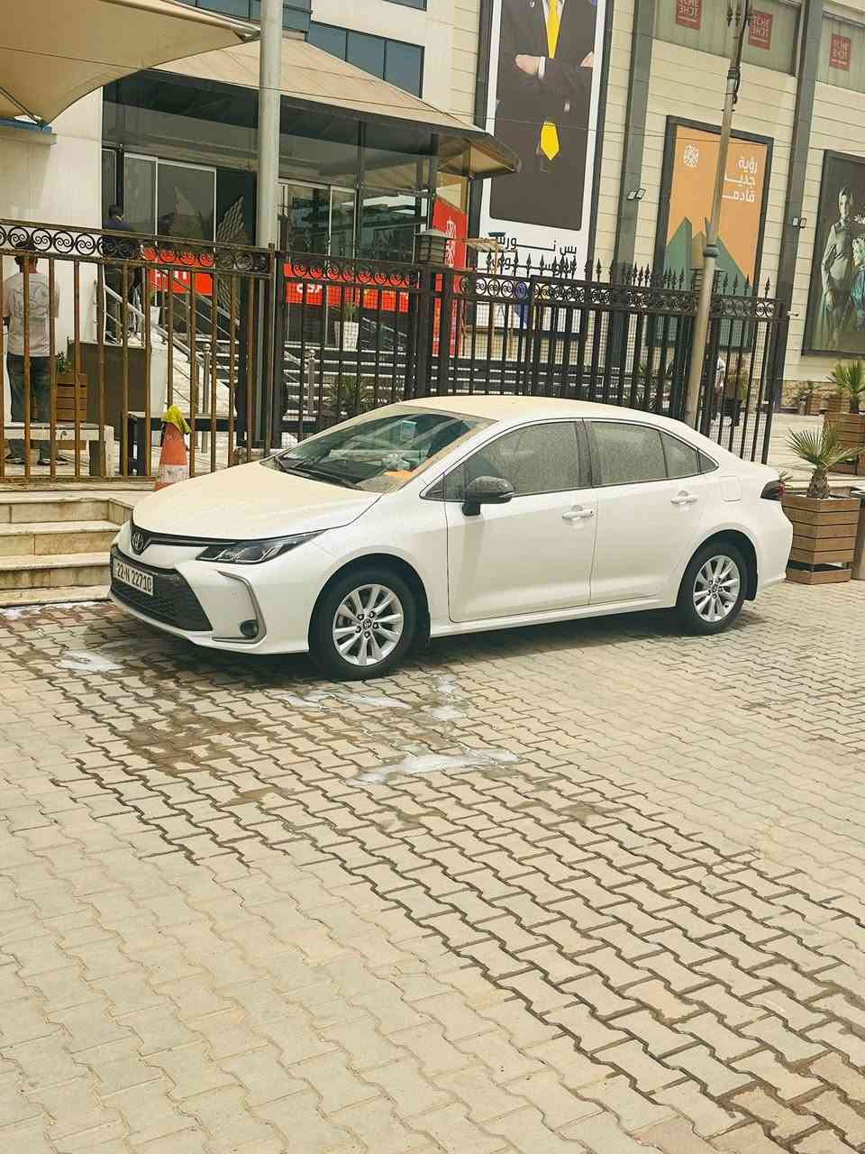 السلام عليكم للبيع كورلا موديل ٢٠٢٥ ساز ام الضمان بعدهي بالضمان ماشيه ١٥ الف زيرو بعدها بريحة الشركة السياره بيها بارد ع كد إصبع بالجاملغ بسيط كلش السعر ١٨٥ مستعجل ع بيعته ***********
