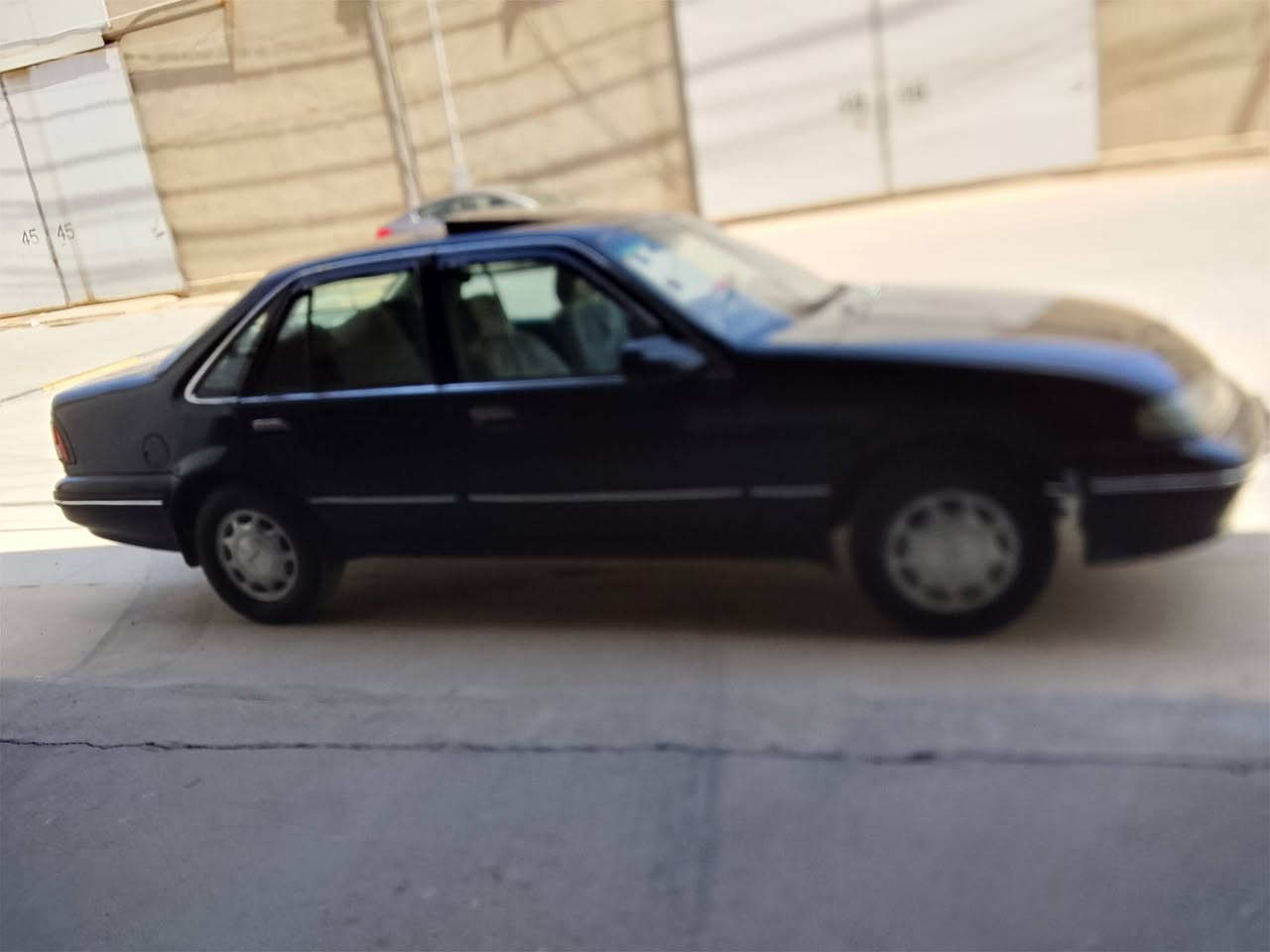 برنس موديل 94مصبوغه عام رقم انكليزي سعر 36وبيهه مجال مكان السياره بغداد تلفون ***********
