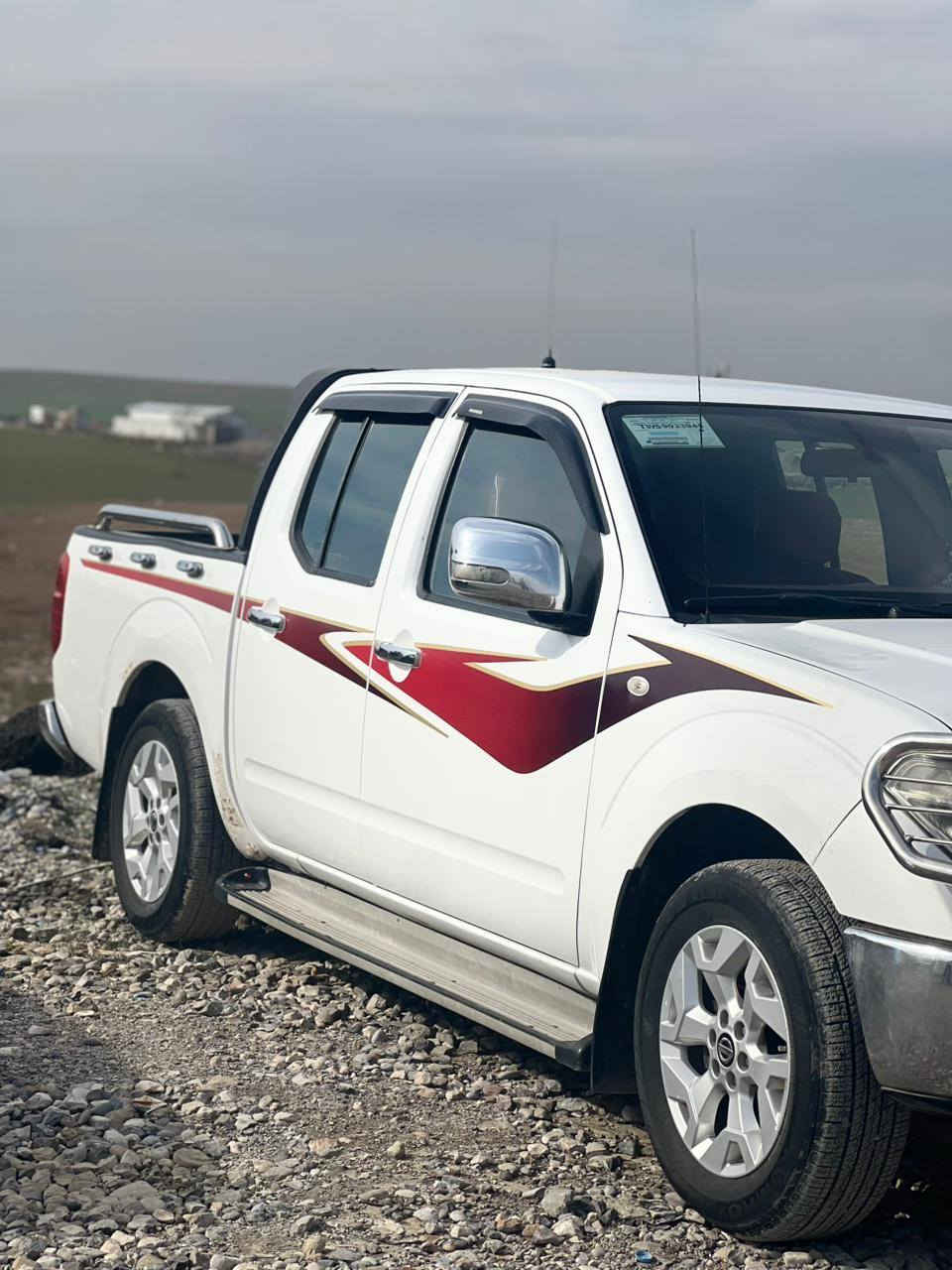 السلام عليكم 
نيسان نافارا
موديل ٢٠١٣
رقم سنويه جديد
صبغ ربع باب سايق+ ربع جاملغ وره
تحويل +وكاله
سعر ١١٣ مجال
رقم تلفون *********** زاخو, دهوك
