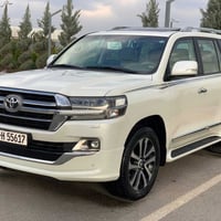 لاندكروزر • ٢٠١٩ • ٦٠٠٠٠ كم