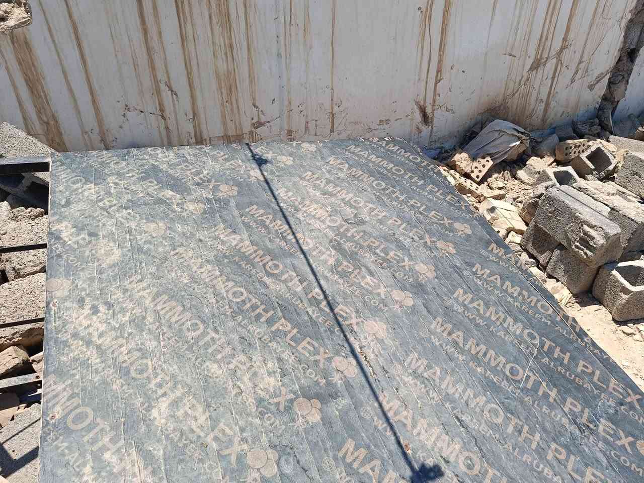 حجر للبيع ابو فره تفصال جديد
150 بي مجال قليل رقم ***********
