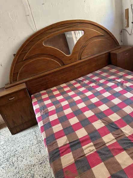 السلام عليكم غرفه اخشاب للبيع صاج تفصال مو سوكي #لسعر 600 وبيهه مجال مكاني زعفرانيه ☎️ #التواصل📞***********
